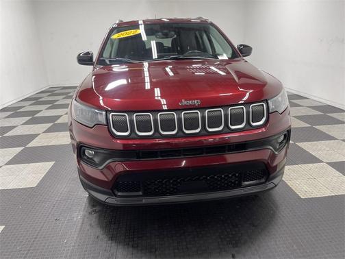 2022 Jeep Compass Latitude Lux