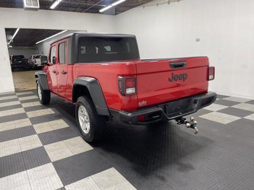 Firecracker Red Clearcoat 2023 Jeep Gladiator Sport