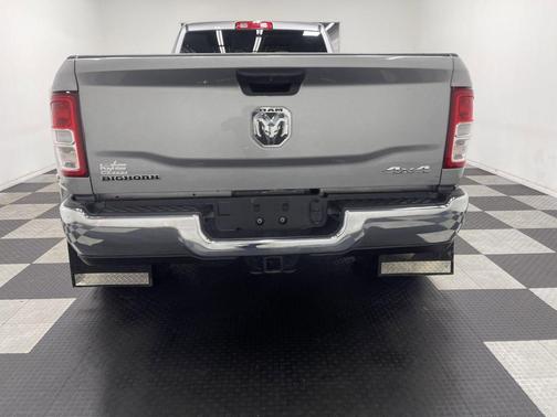 Billet Silver Metallic Clearcoat 2024 RAM 3500 Big Horn