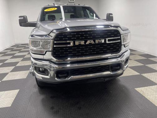 Billet Silver Metallic Clearcoat 2024 RAM 3500 Big Horn