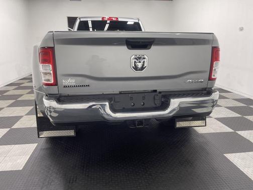 Billet Silver Metallic Clearcoat 2024 RAM 3500 Big Horn