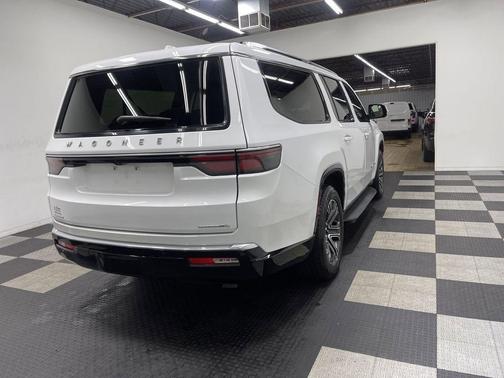 Bright White Clearcoat 2023 Jeep Wagoneer L Series II