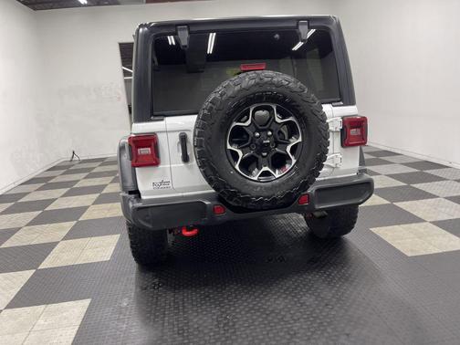 Bright White Clearcoat 2023 Jeep Wrangler Rubicon