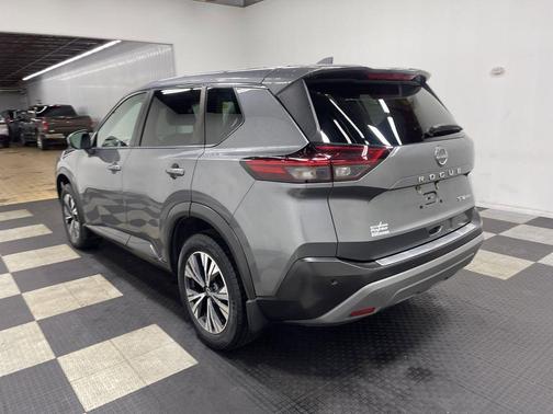 Gun Metallic 2022 Nissan Rogue SV