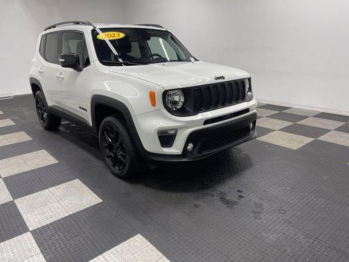 Alpine White Clearcoat 2023 Jeep Renegade Altitude