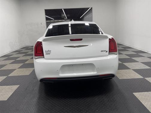 2017 Chrysler 300 S