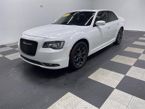 2017 Chrysler 300 S