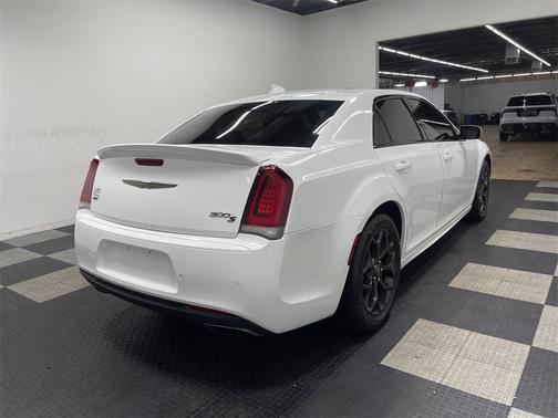 2017 Chrysler 300 S