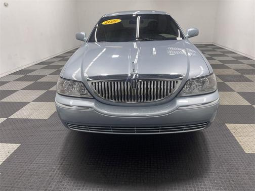 2007 Lincoln Town Car Signature Limited