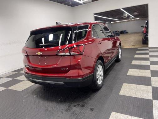 Cherry Red Tintcoat 2022 Chevrolet Equinox 1LT