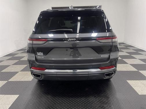 2022 Jeep Grand Cherokee Overland