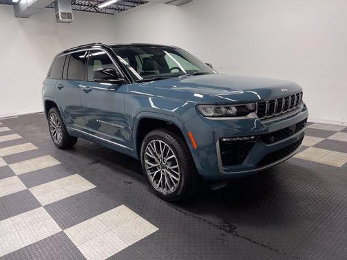 Steel Blue 2026 Jeep Cherokee