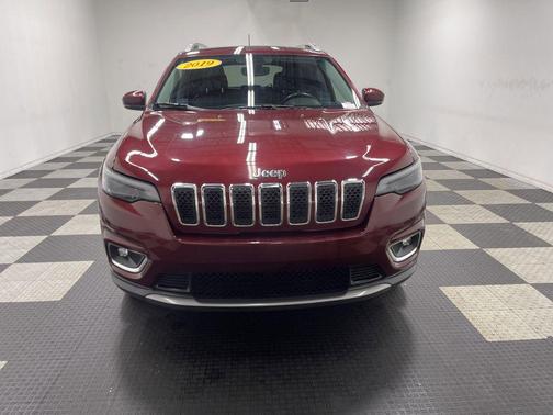 Velvet Red Pearlcoat 2019 Jeep Cherokee Limited
