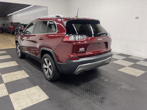 Velvet Red Pearlcoat 2019 Jeep Cherokee Limited