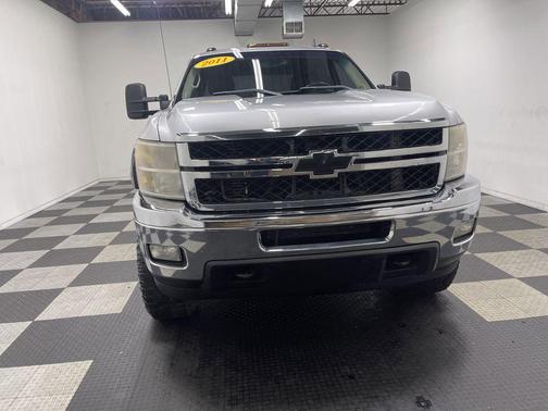 Sheer Silver Metallic 2011 Chevrolet Silverado 2500 LTZ