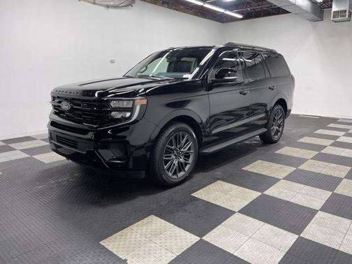Agate Black Metallic 2026 Ford Expedition Platinum