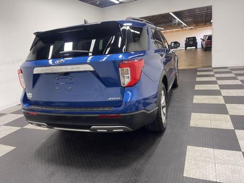 Blue Metallic 2021 Ford Explorer XLT