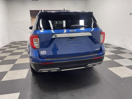 Blue Metallic 2021 Ford Explorer XLT