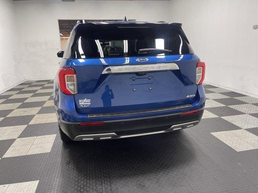 Blue Metallic 2021 Ford Explorer XLT