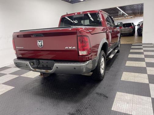 Deep Cherry Red Crystal Pearlcoat 2013 RAM 1500 SLT