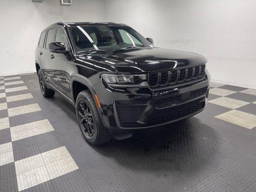 Diamond Black 2026 Jeep Grand Cherokee L LARE