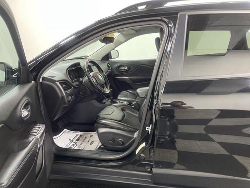 Diamond Black 2020 Jeep Cherokee Latitude