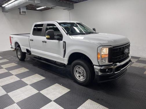 Oxford White 2023 Ford F-250 XL
