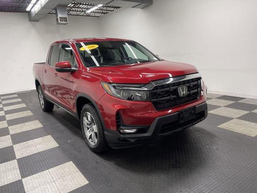 Radiant Red Metallic II 2026 Honda Ridgeline RTL