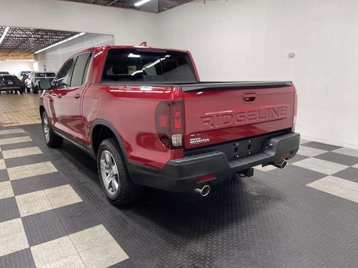 Radiant Red Metallic II 2026 Honda Ridgeline RTL