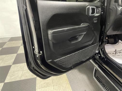 2022 Jeep Gladiator Sport