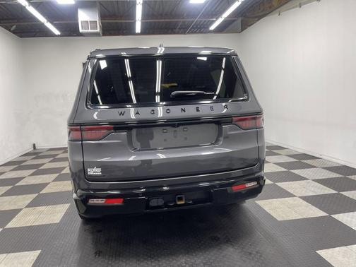 Metallic 2023 Jeep Wagoneer Series II