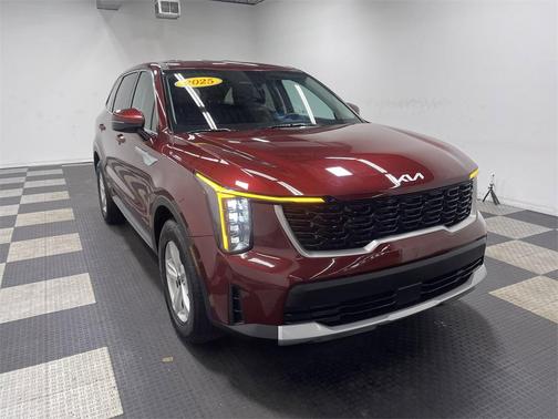 2025 Kia Sorento LX