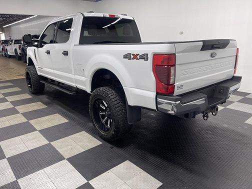 Oxford White 2022 Ford F-250 XLT