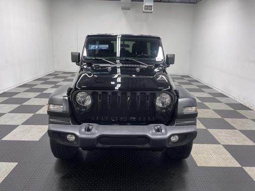 Black Clearcoat 2021 Jeep Wrangler Unlimited Sport Altitude