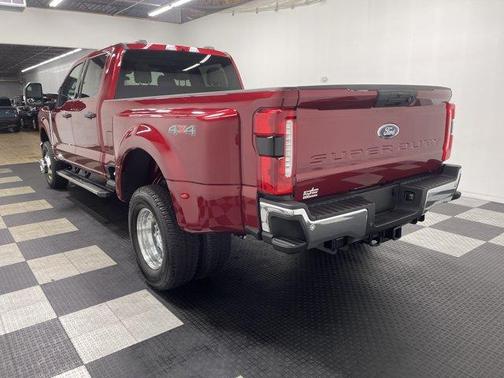 Ruby Red Metallic Tinted Clearcoat 2026 Ford F-350 XLT