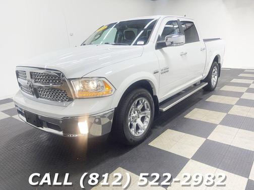 Bright White Clearcoat 2018 RAM 1500 Laramie