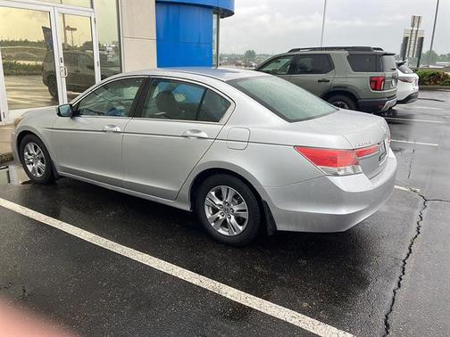 Alabaster Silver Metallic 2012 Honda Accord SE