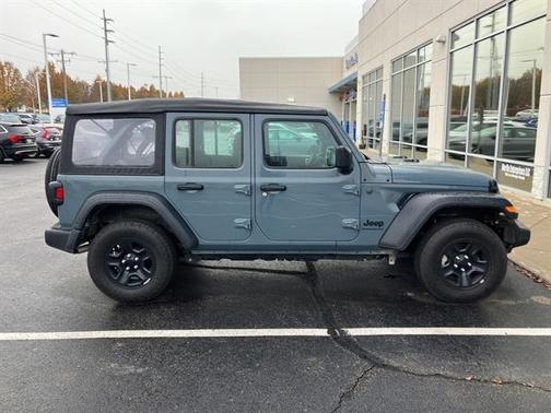2025 Jeep Wrangler Sport