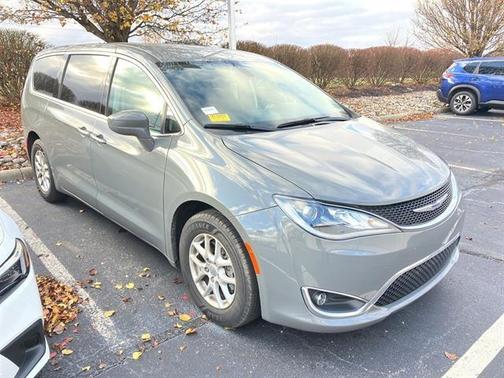 2020 Chrysler Pacifica Touring