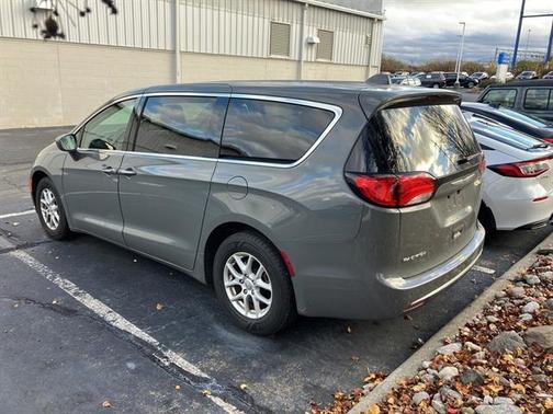 2020 Chrysler Pacifica Touring