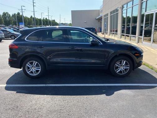 2016 Porsche Cayenne Base