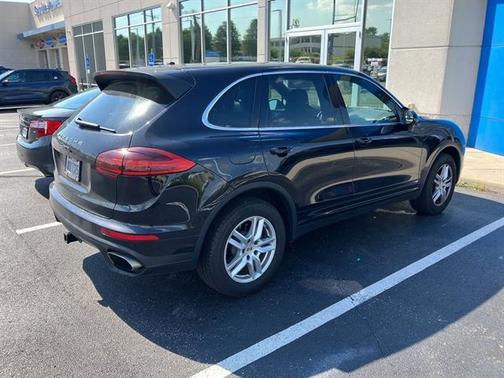 2016 Porsche Cayenne Base