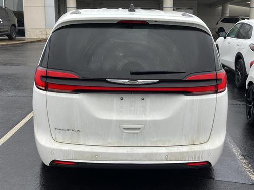 2024 Chrysler Pacifica Touring-L