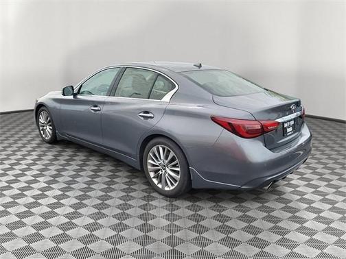 2023 INFINITI Q50 LUXE