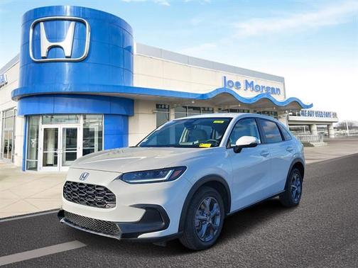 Platinum White Pearl 2026 Honda HR-V LX