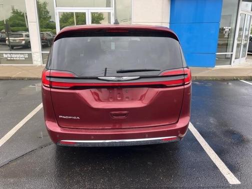 2023 Chrysler Pacifica Touring-L