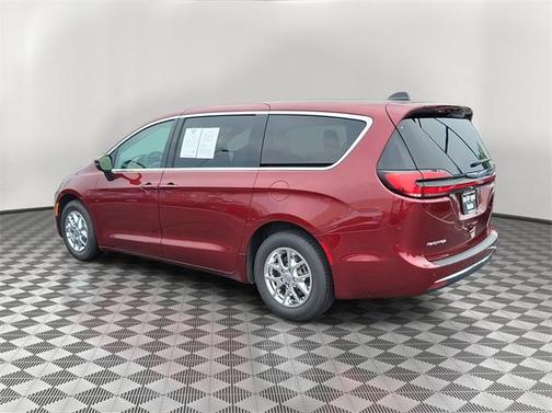 2023 Chrysler Pacifica Touring-L