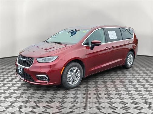 2023 Chrysler Pacifica Touring-L