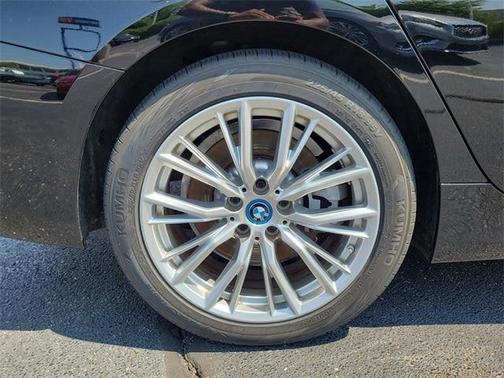 2023 BMW 330e xDrive