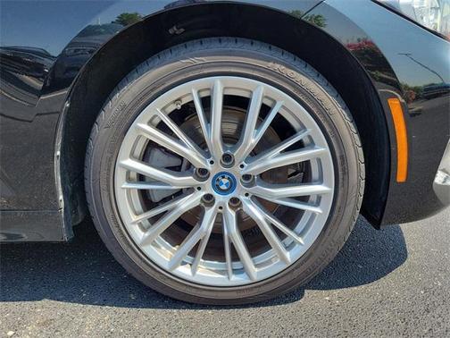 2023 BMW 330e xDrive